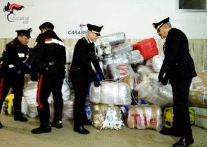 Operazione anti droga: il sindaco ringrazia i Carabinieri di Monopoli Operazione anti droga: il sindaco ringrazia i Carabinieri di Monopoli